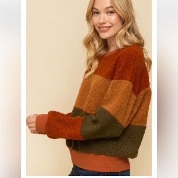 Fall Sweater! Orange, green, and taupe colored sweater. - Picture 2 of 7